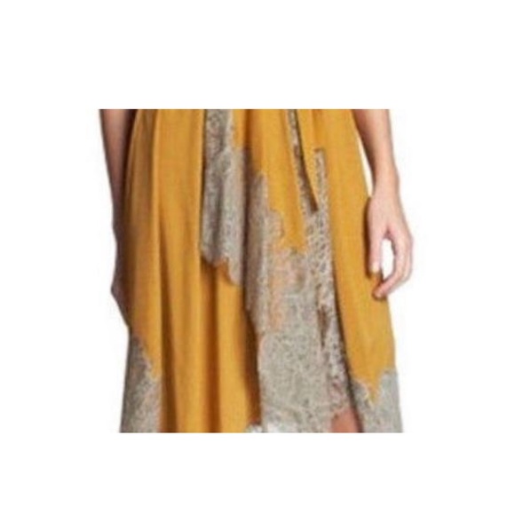 BCBG MaxAzria Runway Silk Lace Wrap Dress - Picture 15 of 15